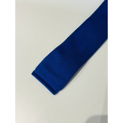 Cravate en maille tricotée