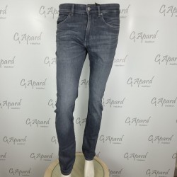 Jean Slim Fit en denim stretch italien très doux HUGO BOSS